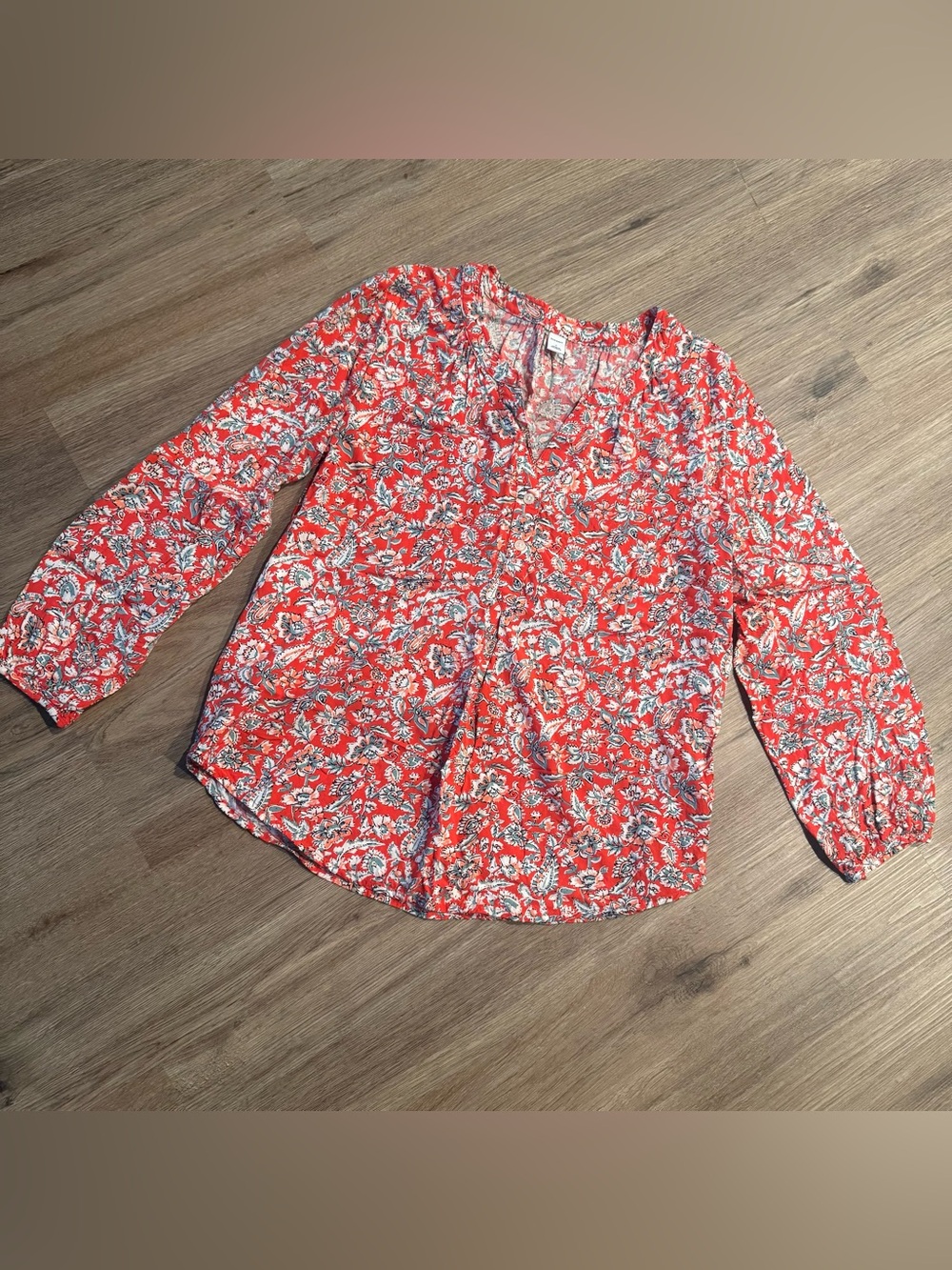 Old Navy Red Floral Long-Sleeve V-Neck Blouse